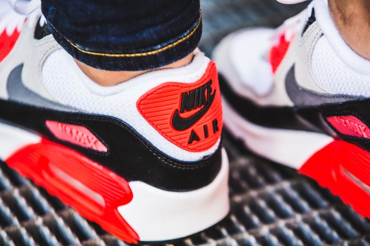 nike-724882-100-air-max-90-prem-mesh-gs-white-4