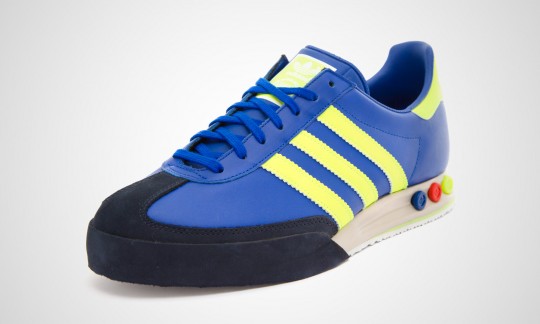 adidas-kegler-blau-gelb-02
