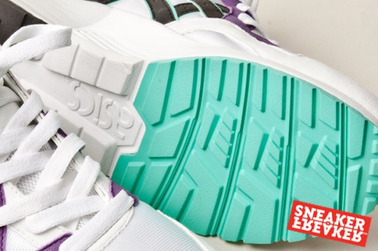 asics-gel-lyte-v-white-purple-green-02