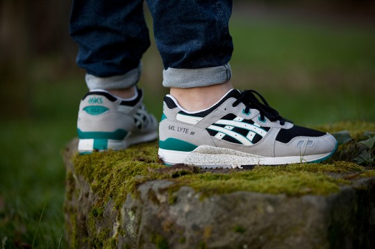 asics-gel-lyte-III-black-grey-01-web