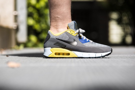 nike-airmax90-qs-paris-1