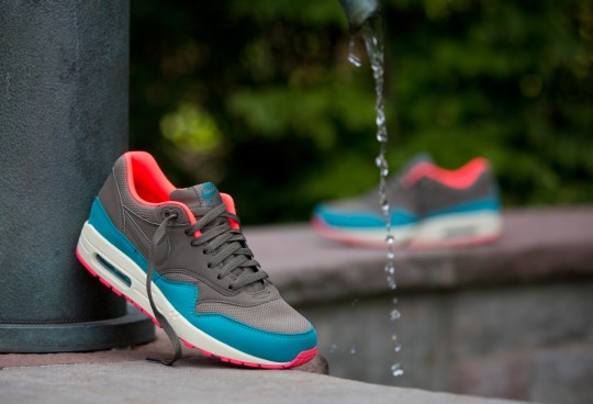 Nike-Air-max-1-537383-202-image-04