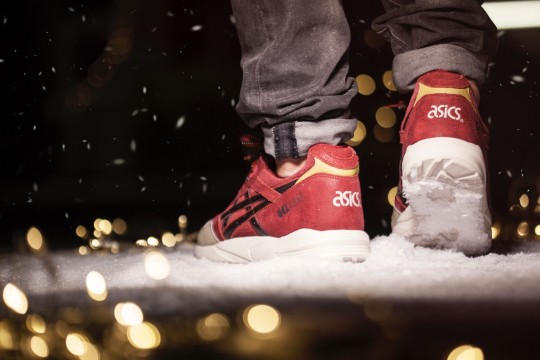 ASICS_XMASPACK_GSred_onfeet_13