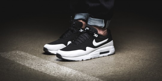 nike-airmax1-ultra-moire-black-grey-5