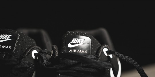 nike-airmax1-ultra-moire-black-grey-6