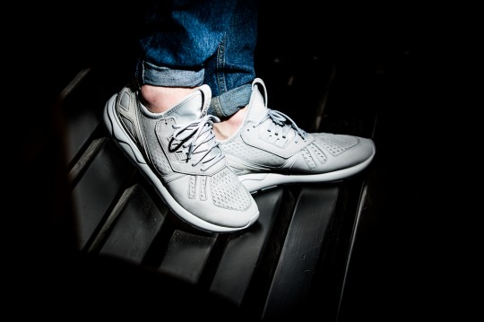 adidas-b24258-tubular-runner-grey-6