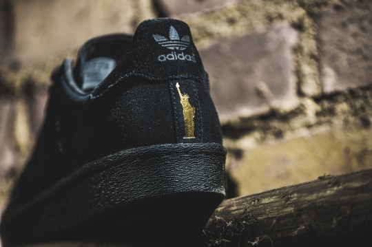 adidas-b32737-superstar-80s-city-series-black-4