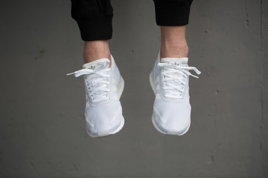 Adidas-Los-Angeles-S42021-02