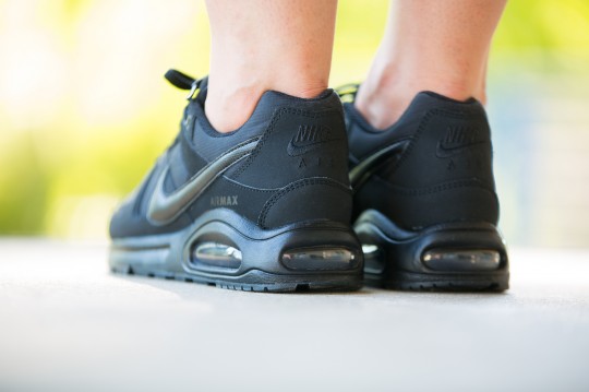 Nike-air-max-command-397690-017-02