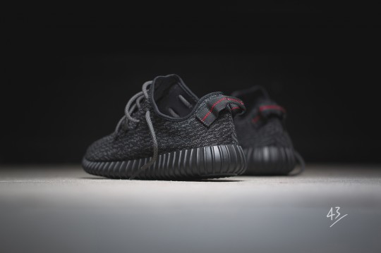 adidas-yeezy-350-boost-AQ2659-03