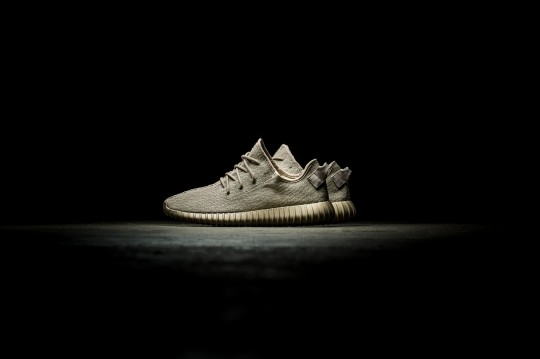 Adidas-Yeezy-Boost-350-AQ2661-5