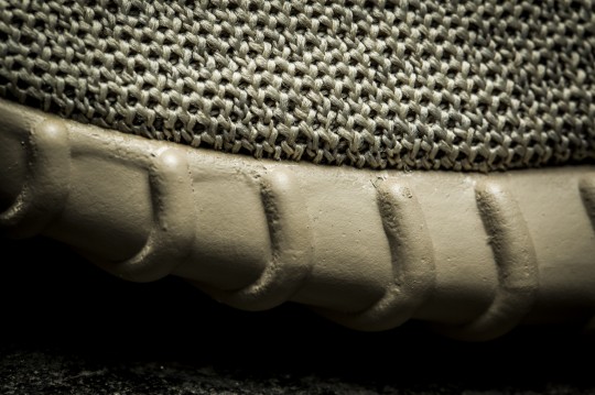 Adidas-Yeezy-Boost-350-AQ2661-6