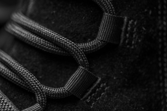 Adidas-Yeezy-Boost-750-BB1839-9