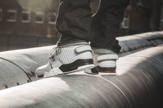 Nike-Air-Trainer-Cruz-777535-001-4
