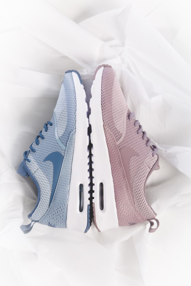 nike-wmns-air-max-thea-pack-pantone-5