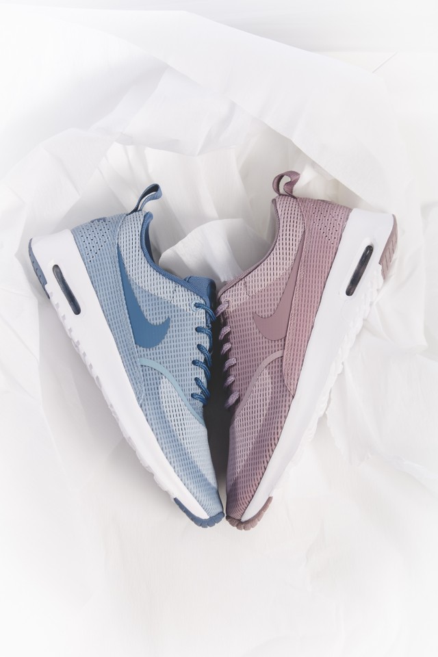 nike-wmns-air-max-thea-pack-pantone-8