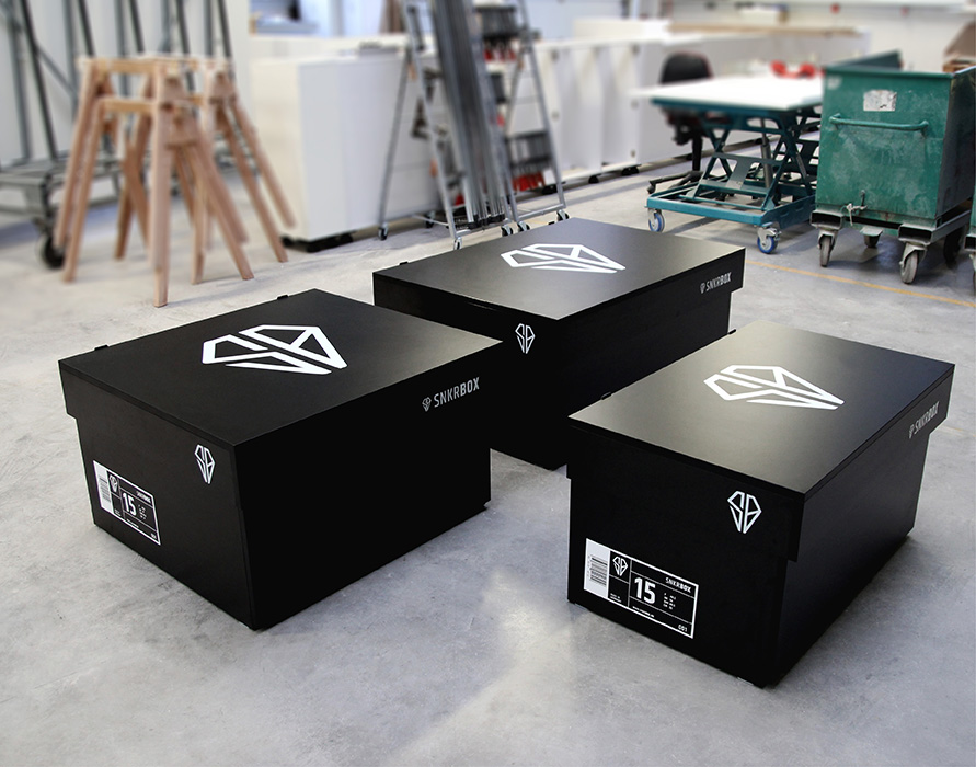 snkrbox_black_details2