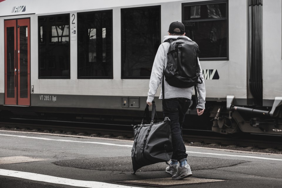 nike-eugene-moods-train-3