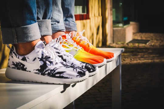 Nike WMNS Rosherun “Sunset” & Palm Beach”