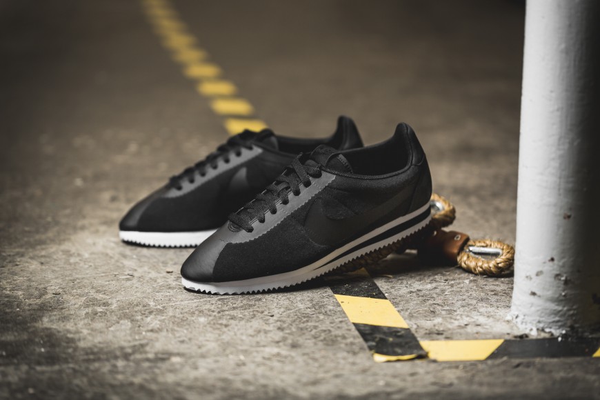 Nike-Classic-Cortez-TP-749654-001-3