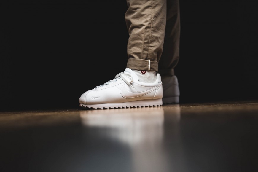 Nike-Cortez-Shark-810135-110-1