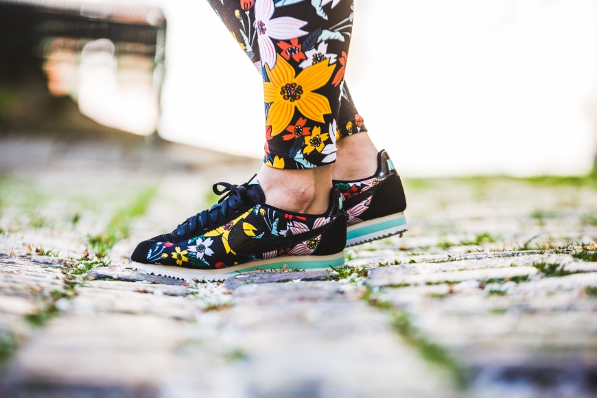 nike-654770-003-wmns-classic-cortez-print-black-1