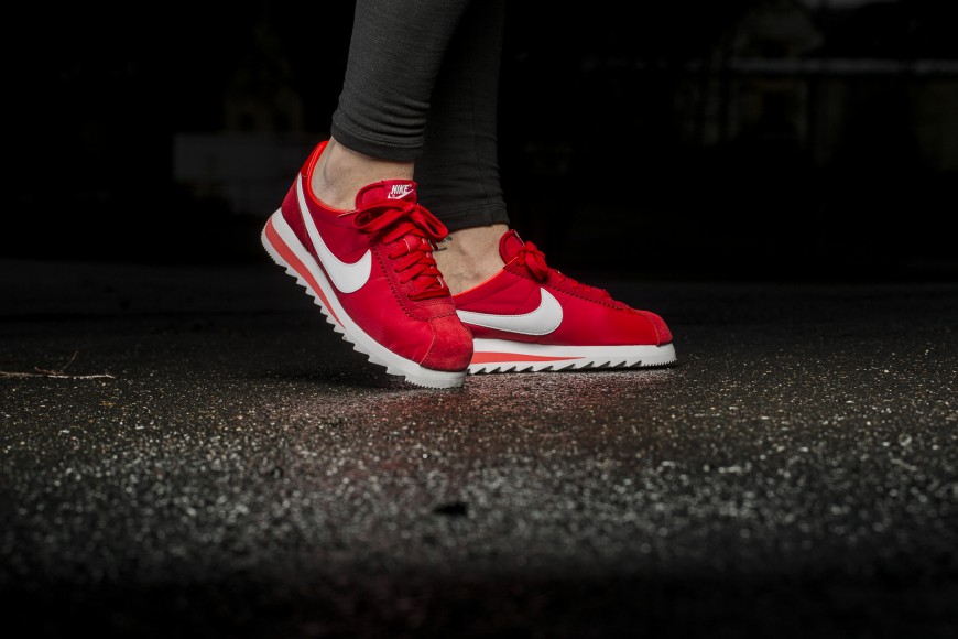 nike-wmns-classic-cortez-epic-807241-666-3