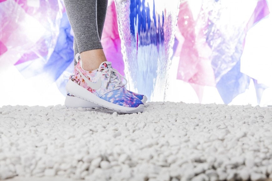 nike-wmns-roshe-one-819960-100-1