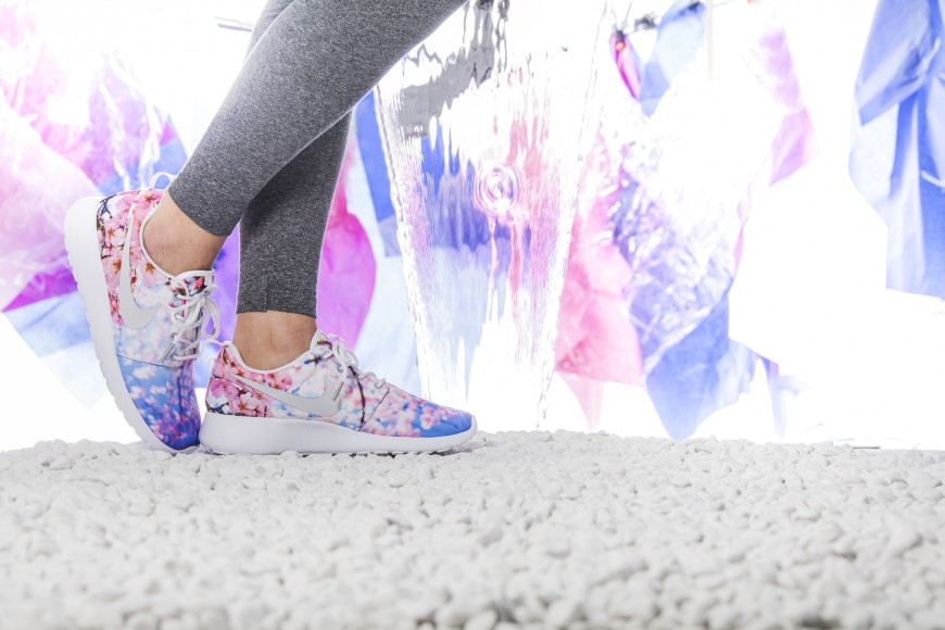 nike-wmns-roshe-one-819960-100-5