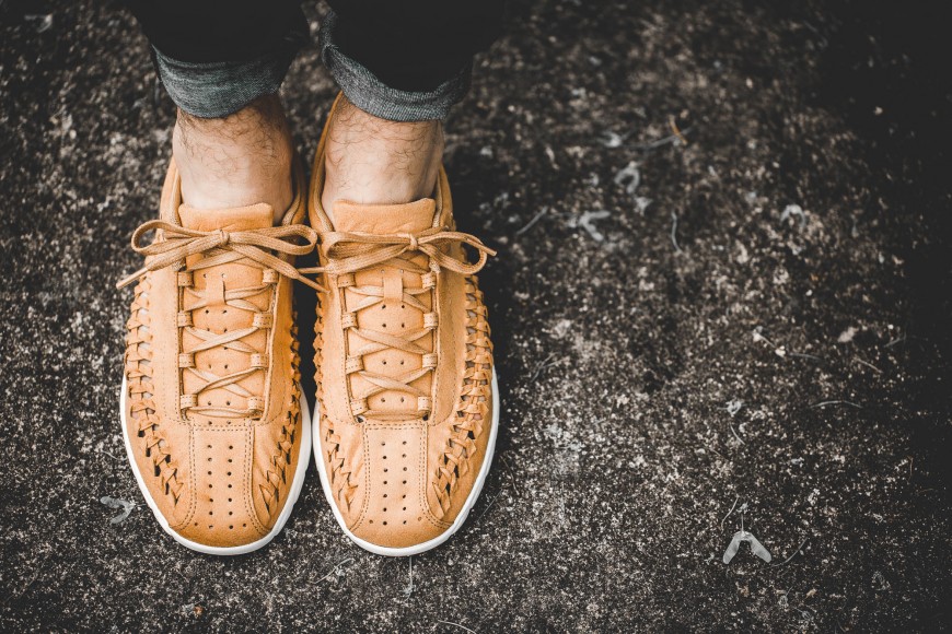 nike-833132-007-mayfly-woven-curry-5
