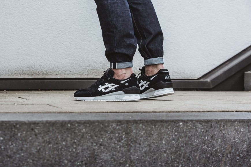 asics-HN6A1-9001-gel-respector-2