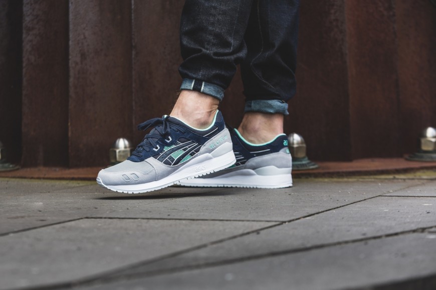 asics-gel-lyte-iii-grau-dunkelgrau-h6x2l-5050-mood-3