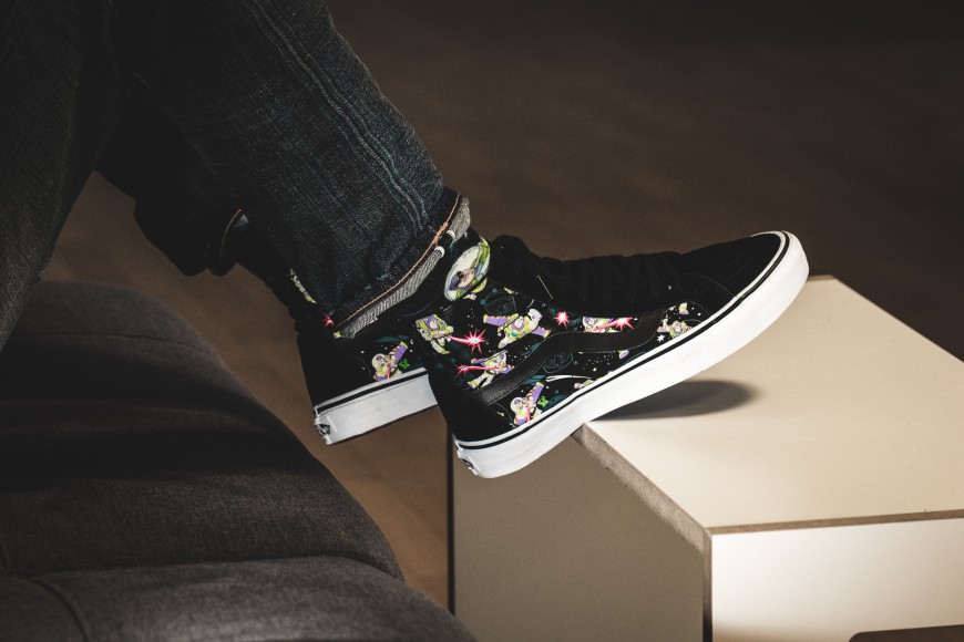 vans-VA2XSBM4X-sk8-hi-reissue-toy-story-1