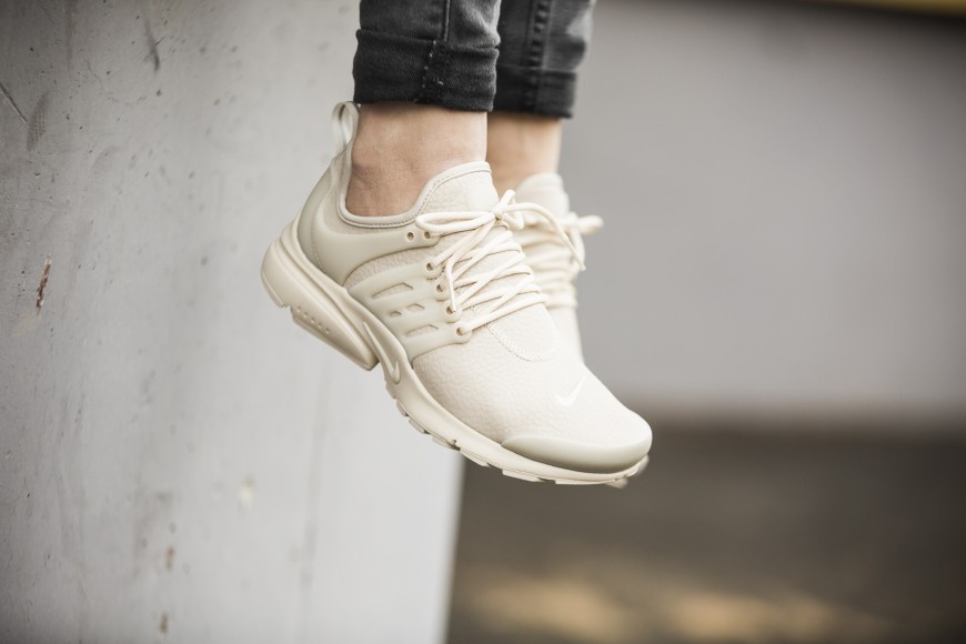 nike-878071-100-wmns-air-presto-1