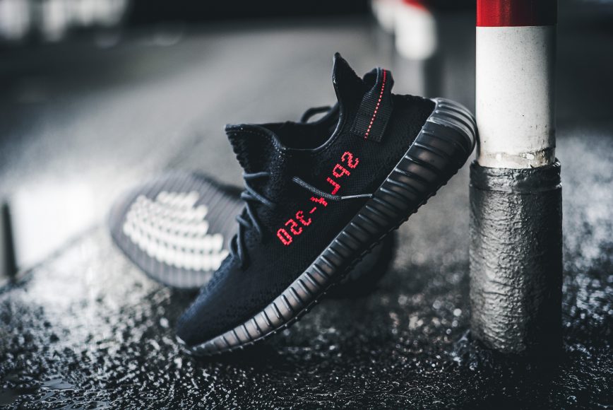 adidas-CP9652-yeezy-boost-350-v2-black-2
