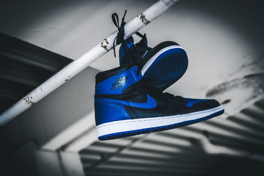 nike-555088-007-air-jordan-1-royal-1