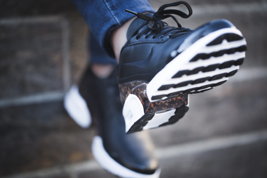 nike-896196-001-w-air-max-jewell-lx-2