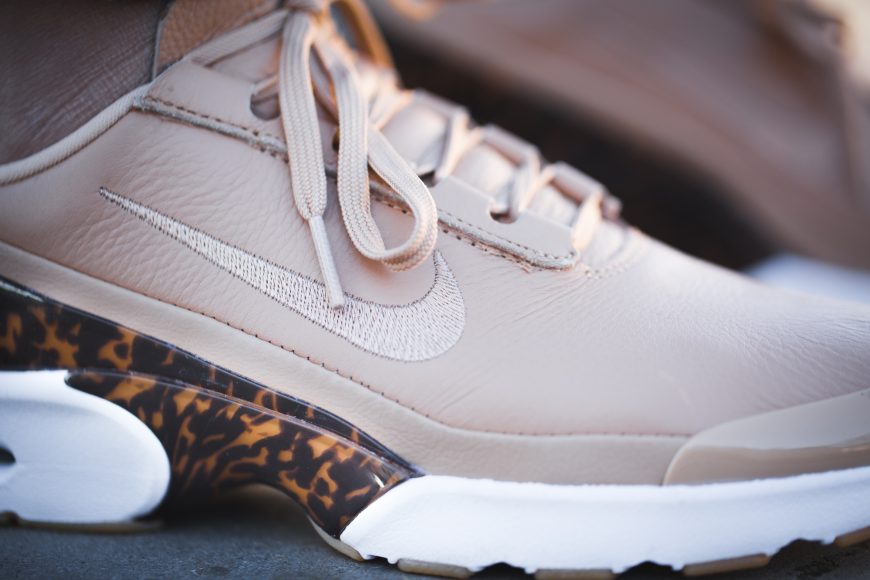 nike-896196-200-w-air-max-jewell-lx-5