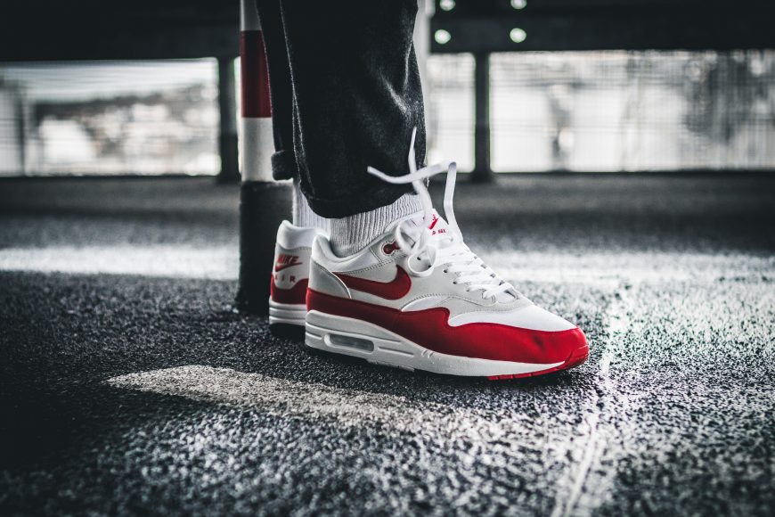 nike-908375-100-air-max-1-og red-1
