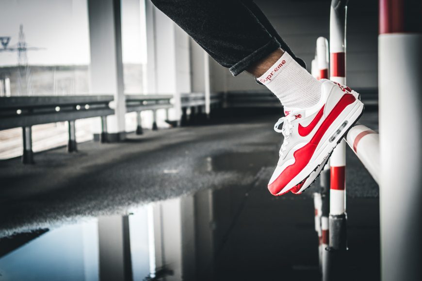 nike-908375-100-air-max-1-og red-5