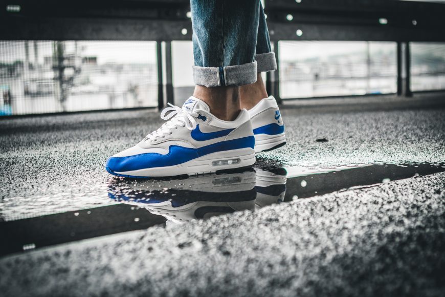 nike-908375-101-airmax1-og-blue-1