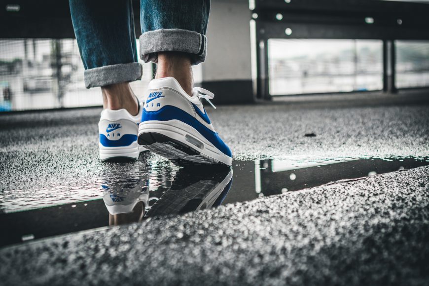 nike-908375-101-airmax1-og-blue-2