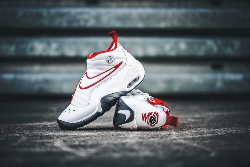 nike-880869-100-air-shake-ndestrukt-white-1