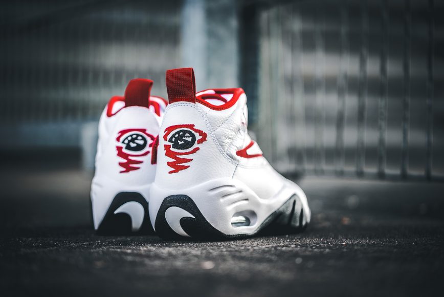 nike-880869-100-air-shake-ndestrukt-white-3