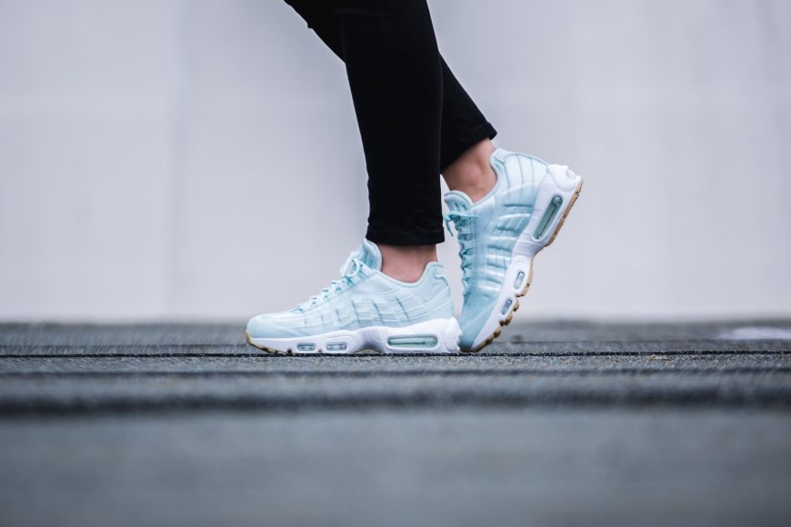 nike-919491-301-wmns-air-max-95-wqs-2