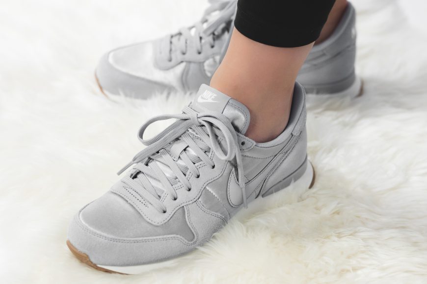 nike-828407-018-WMNS-internationalist-7