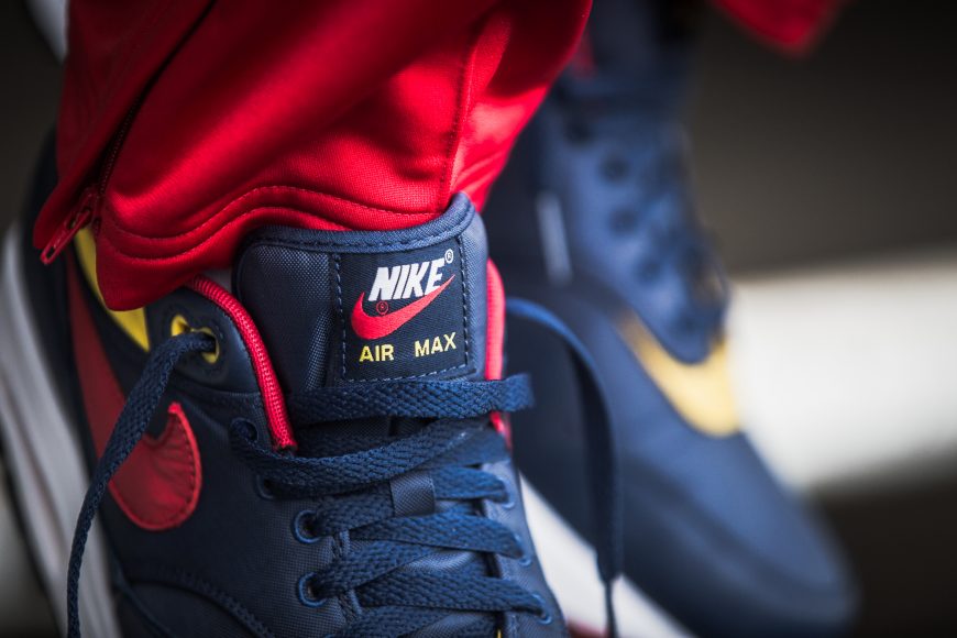 nike-875844-403-air-max-1-premium-4