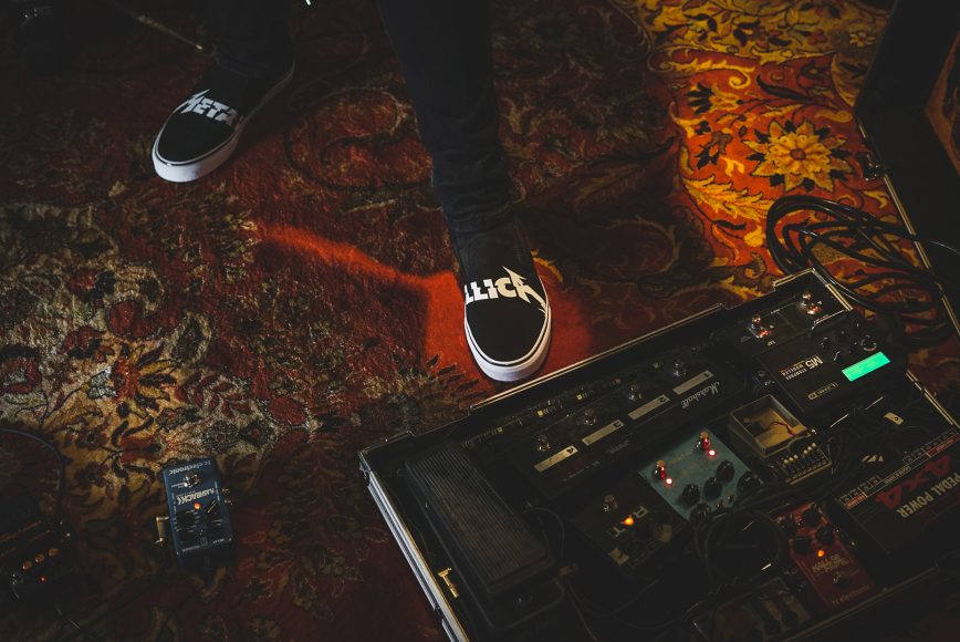 vans-VA38F7PZJ-Metallica-Classic-Slip-On-11