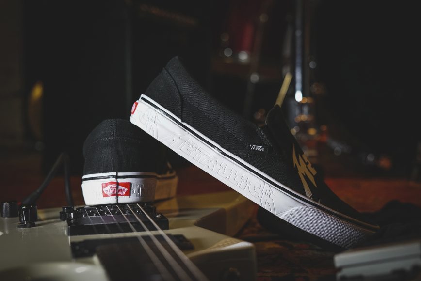 vans-VA38F7PZJ-Metallica-Classic-Slip-On-15