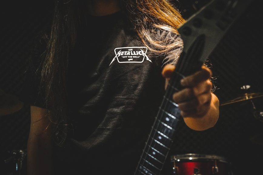 vans-VN0A3HSV-metallica-shirt-1
